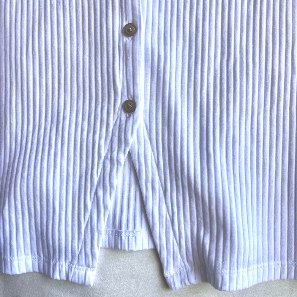 Old Navy White Ribbed Button-Up Tank - Picture 7 of 7